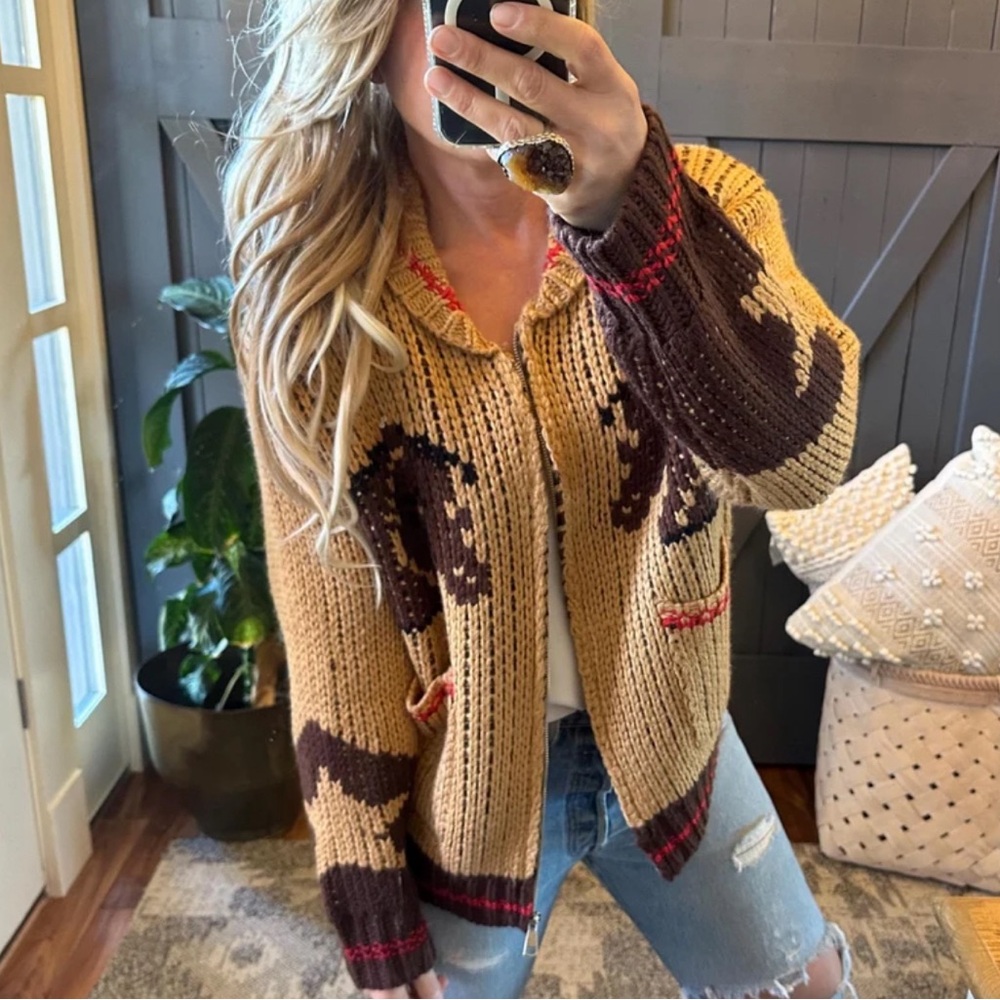 Knitted Horse Print Cardigan Sweater Western Rodeo Cowichan Vintage Quilted Coat